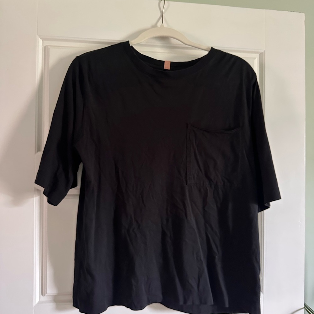 Lunya Black Short Sleeve womens Tee